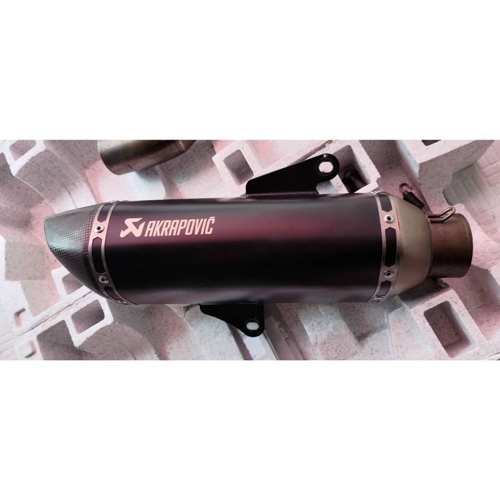 (มือ 2) ท่อแท้ Akrapovic สำหรับ Honda ADV 350  รุ่น Black Coated Titanium Sleeved + Slip-On