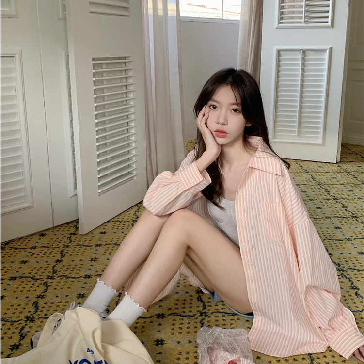 aililai1688 เสื้อเชิ้ตแขนยาว เชิ้ตลำลอง ลายริ้ว ลายทาง น่ารัก สไตล์สาวเกาเวอร์ สีสันสดใส คัลเลอร์ฟูล