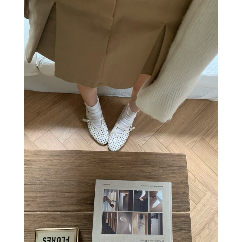 (ร้านไทย—มีพร้อมส่งค่ะ) รองเท้า hanna shoes (𝗱𝗲𝘀𝗶𝗴𝗻𝗲𝗱 & 𝗺𝗮𝗱𝗲 𝗶𝗻 𝗞𝗢𝗥𝗘𝗔 🇰🇷) | justmoment