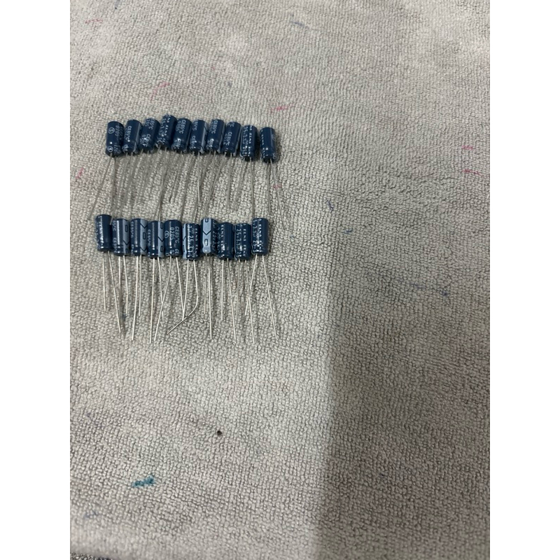 C3.3UF/25Vยี่ห้อELNA85’Cจำนวน20ตัว