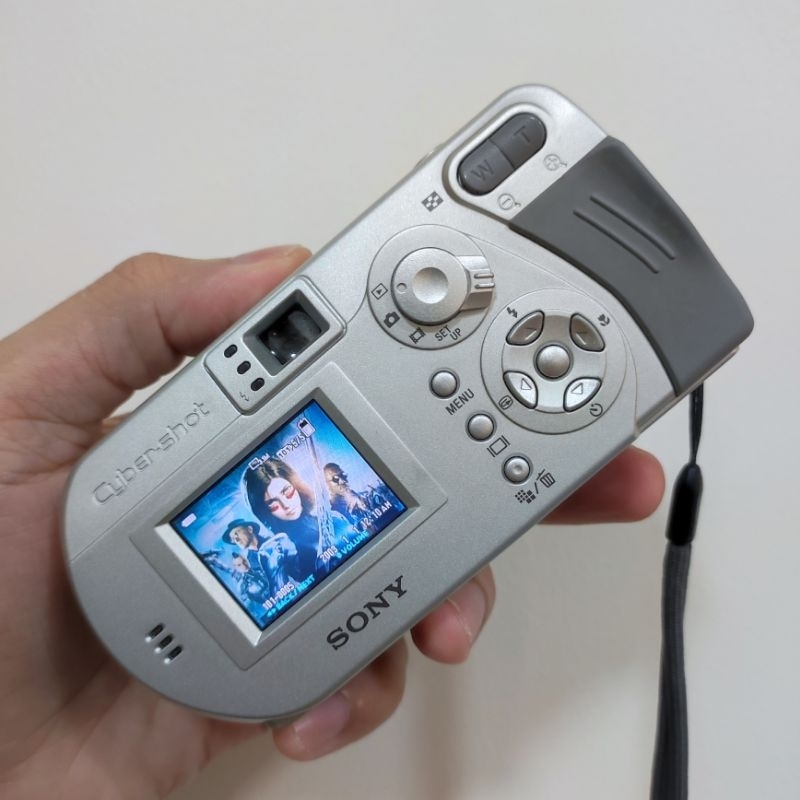 กล้องถ่ายรูปดิจิตอล Sony Cyber-Shot DSC P72