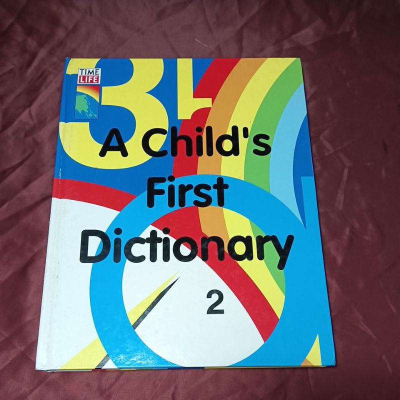 A Child' s First Dictionary ปกแข็งมีจุดเหลืองตามรูป