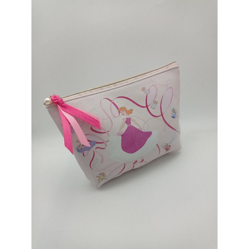 กระเป๋าใส่เครื่องสำอาง Pierre Herme x Disney เจ้าหญิงออโรลาหรือเจ้าหญิงนิทรา
