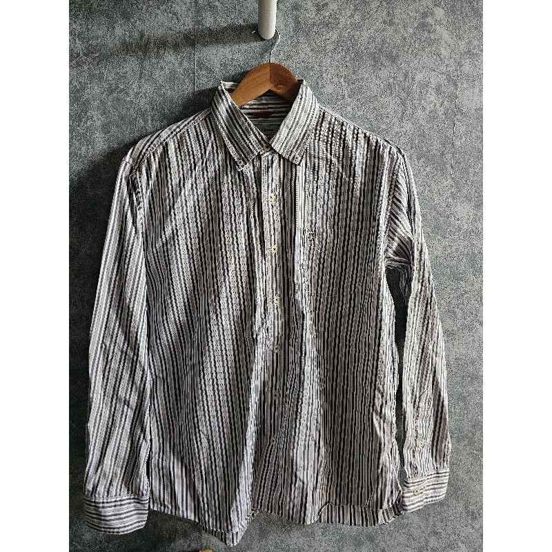 Hush Puppy  เสื้อเชิ๊ตชาย แขนยาว สีขาว สลับ น้ำตาล อย่างหล่อ  ป้าย F อก44" ผ้าไนลอนบางๆ