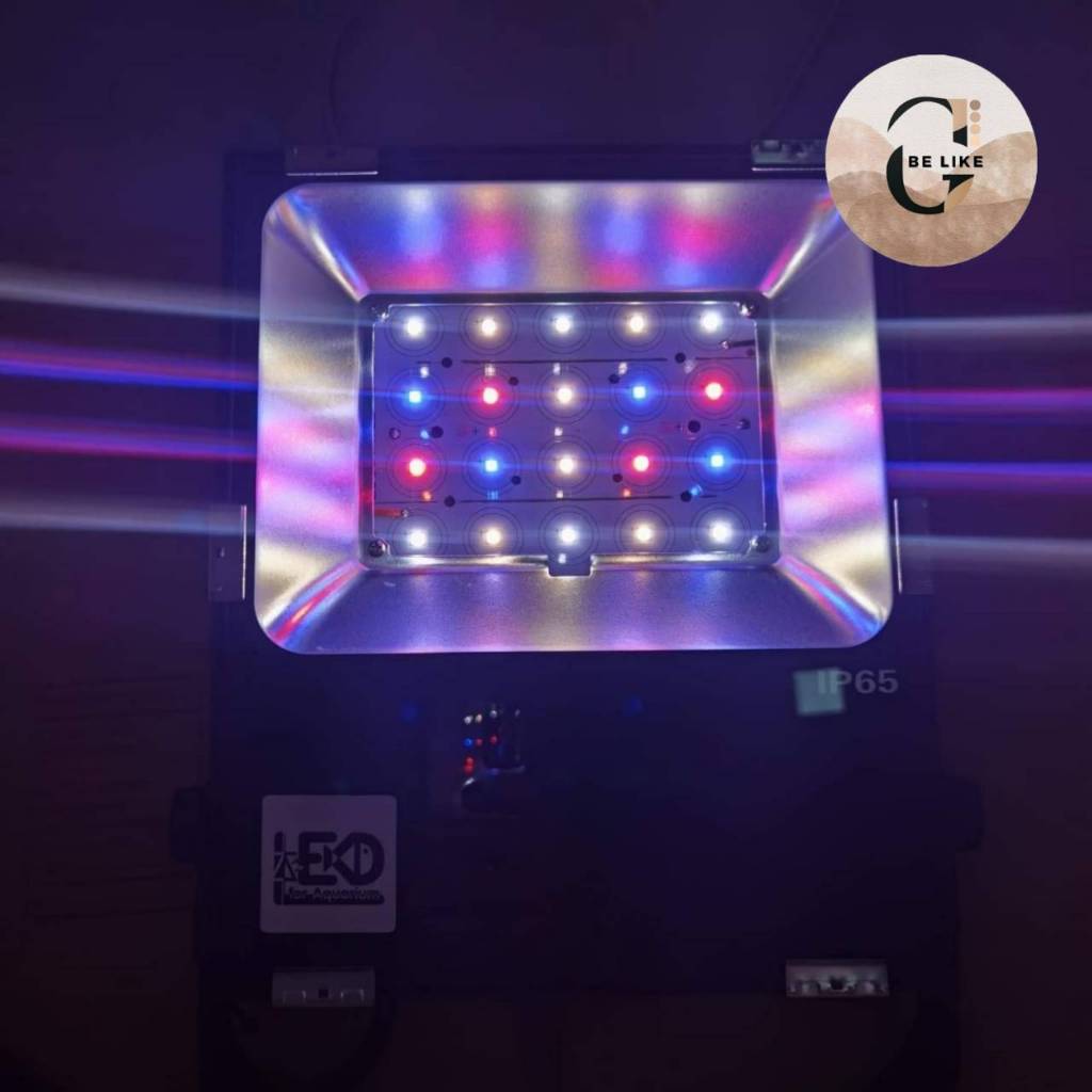 โคมไฟตู้ปลาทะเลIP65 60W ติดพัดลม Fullspectrum UV