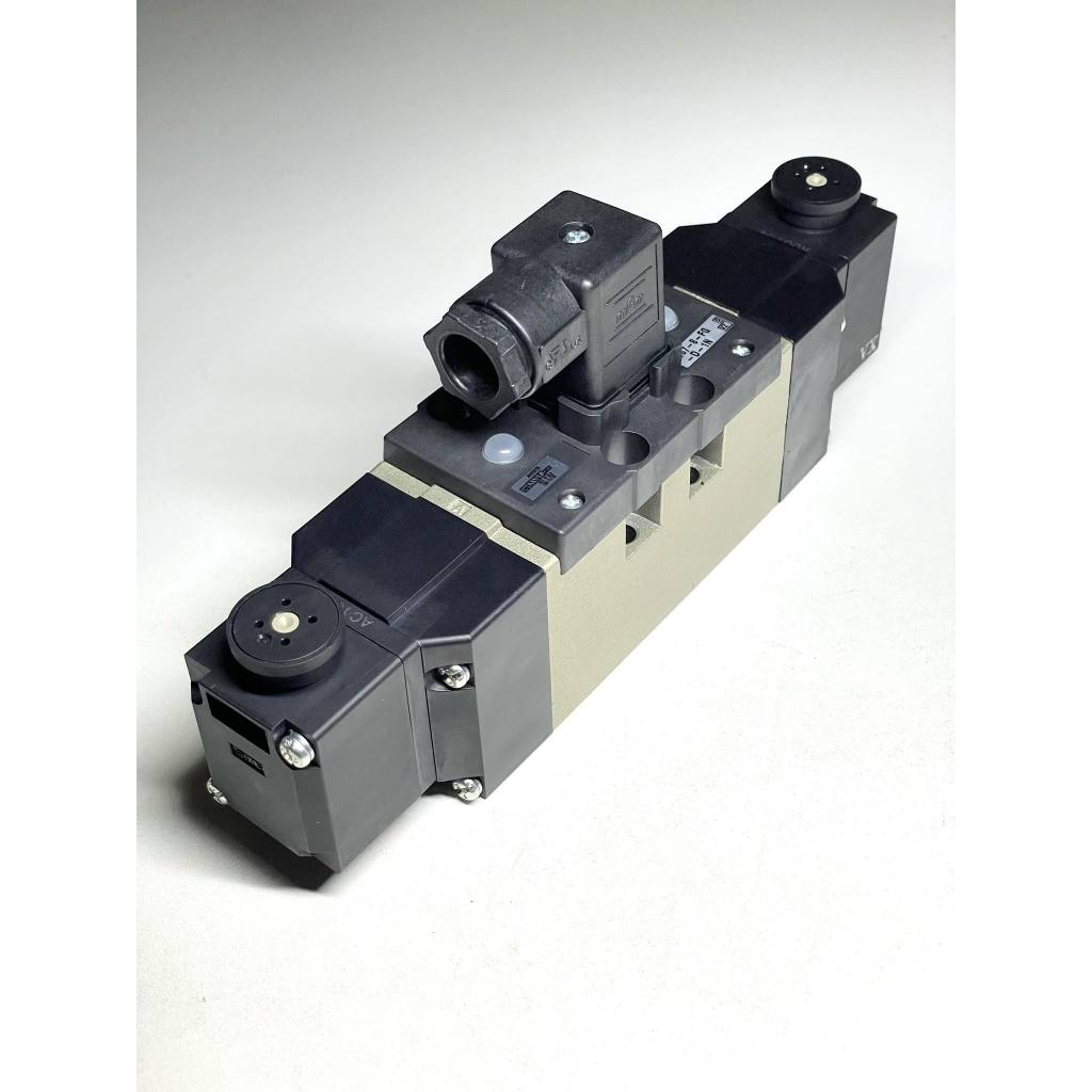 วาล์ว SMC Solenoid Valve VS7-8-FG-D-1N 100V