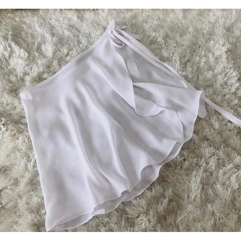 Chiffon white skirt 🛒✔️