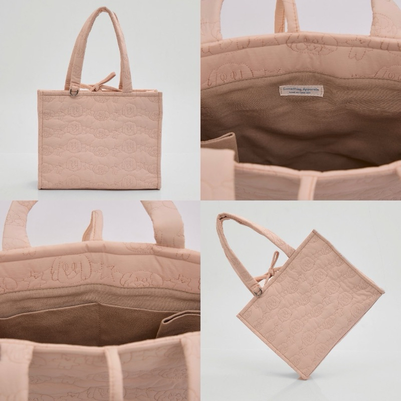 กระเป๋าจากร้าน something apparel สีชมพู