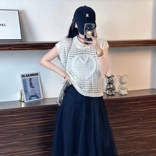 พร้อมส่งในไทย** เสื้อยืดไหมพรม แขนกุด มีลายหัวใจด้านหน้า Y112