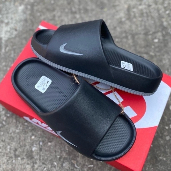 Nike Calm Slide รองเท้าแตะ สวมใส่ได้ทั้งในและนอกบ้าน กันลื่น กันน้ำ รองเท้าแตะลำลอง รองเท้าแตะผู้ชาย รองเท้าใส่สบาย
