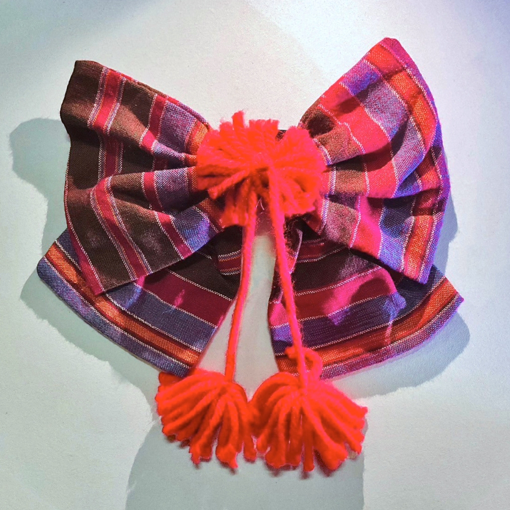 ยางมัดผมโบว์ใหญ่ลายผ้าขาวม้าทอมือคอลเลกชันตรุษจีน | HANDMADE งานผ้าทอมือ - MeBow