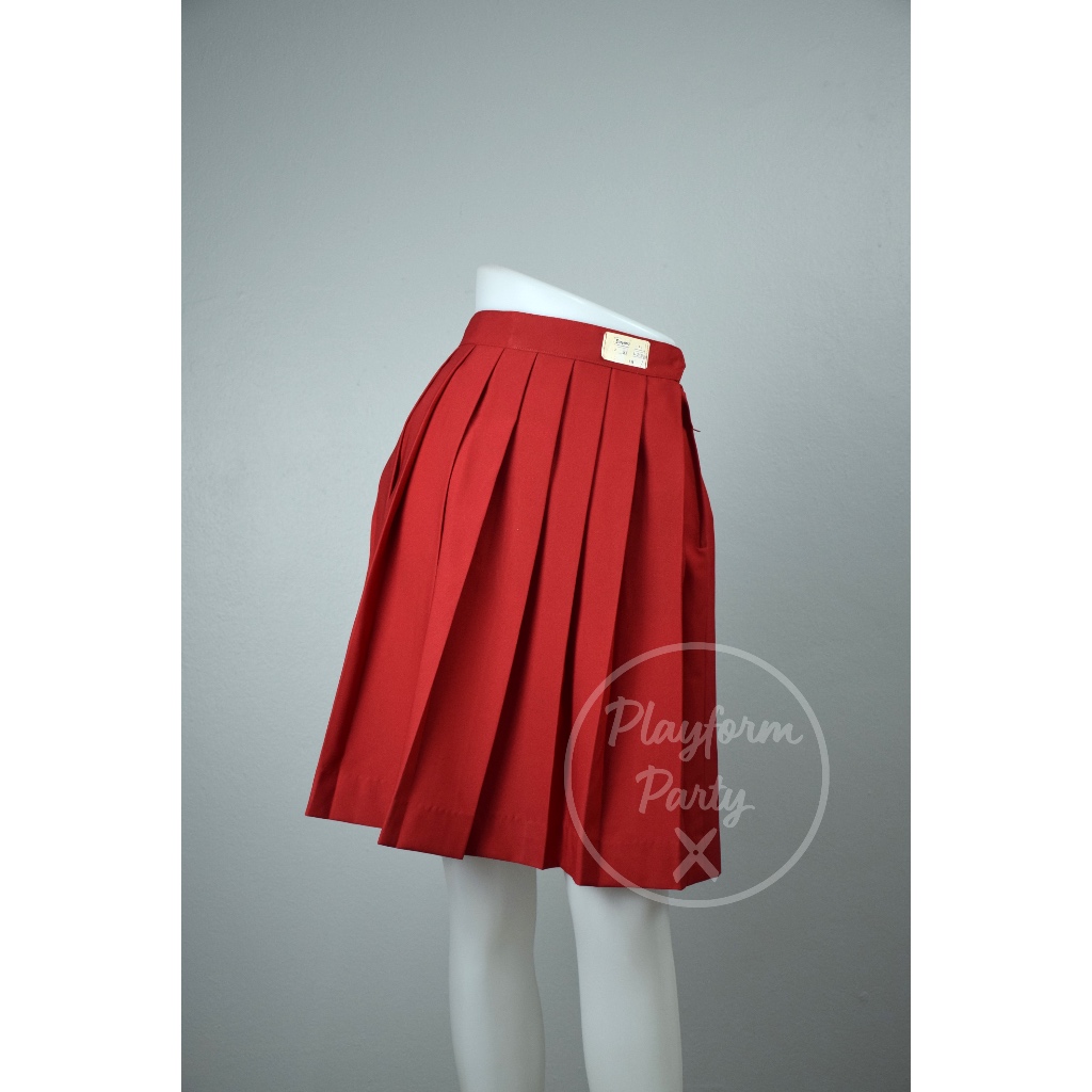 กระโปรงนักเรียนสีแดง ผ้าลีวาย โรงเรียนอัสสัมชัญศึกษา มือ 1 ยี่ห้อสมใจนึก uniform