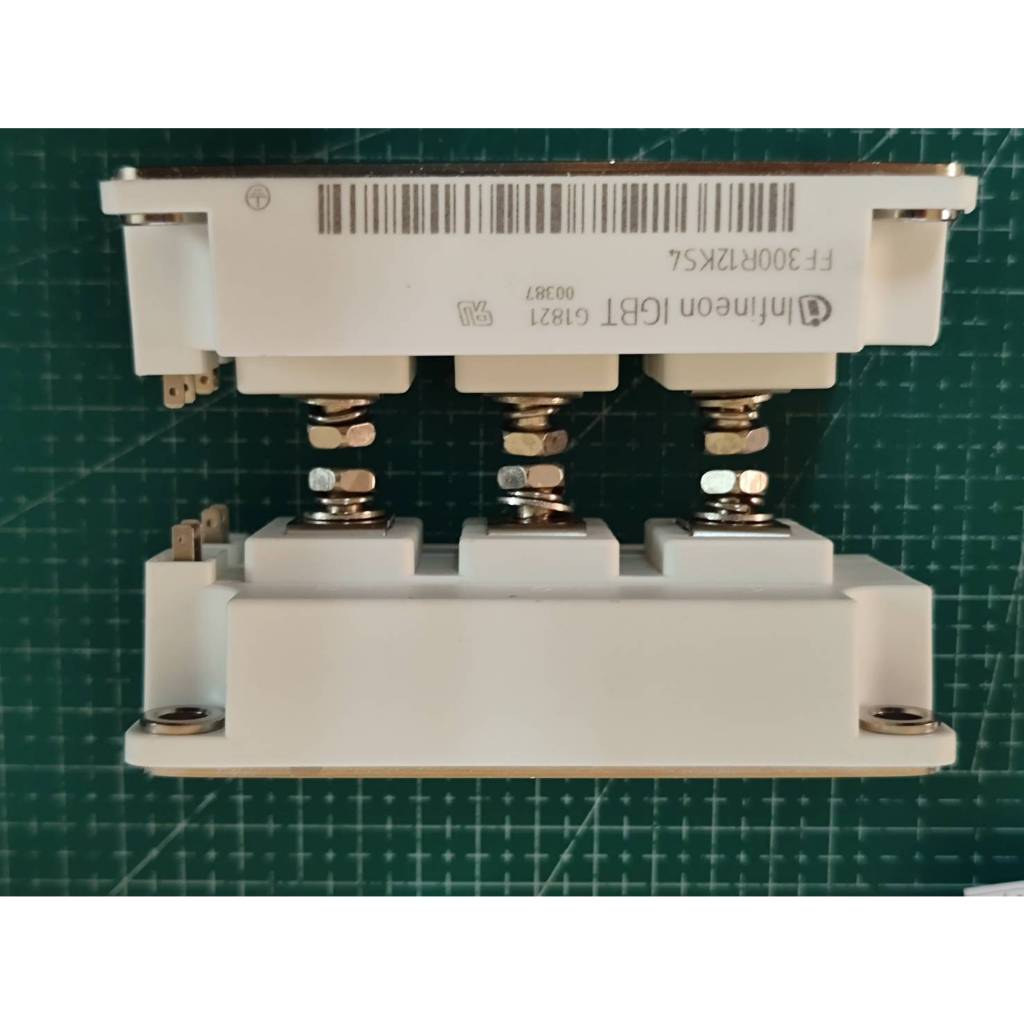 FF300R12KS4 รับประกัน 1 ปี {รูปถ่ายคลังสินค้า} FF450R12KS4
