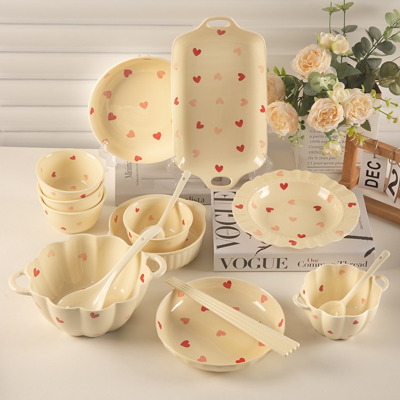 (พร้อมส่ง) ถ้วย จาน ชาม เซรามิก พิมพ์ลายหัวใจ สไตล์เกาหลี