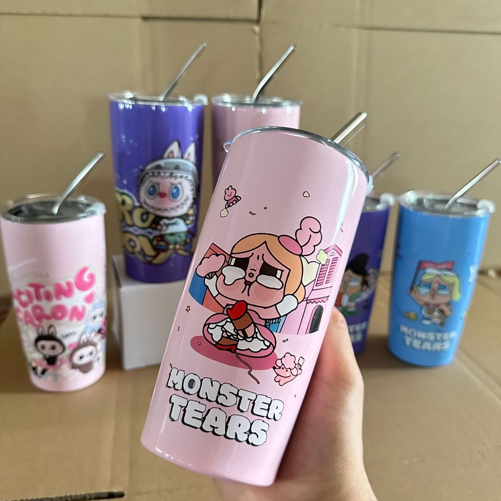 (พร้อมส่ง)แก้วน้ำลาบูบู้ Labubu, Crybaby พร้อมส่งจากไทย ใส่น้ำร้อน น้ำเย็นนานหลายชั่วโมง แฟชั่นใหม่2024 ขวดน้ำ ถูกสุดๆ