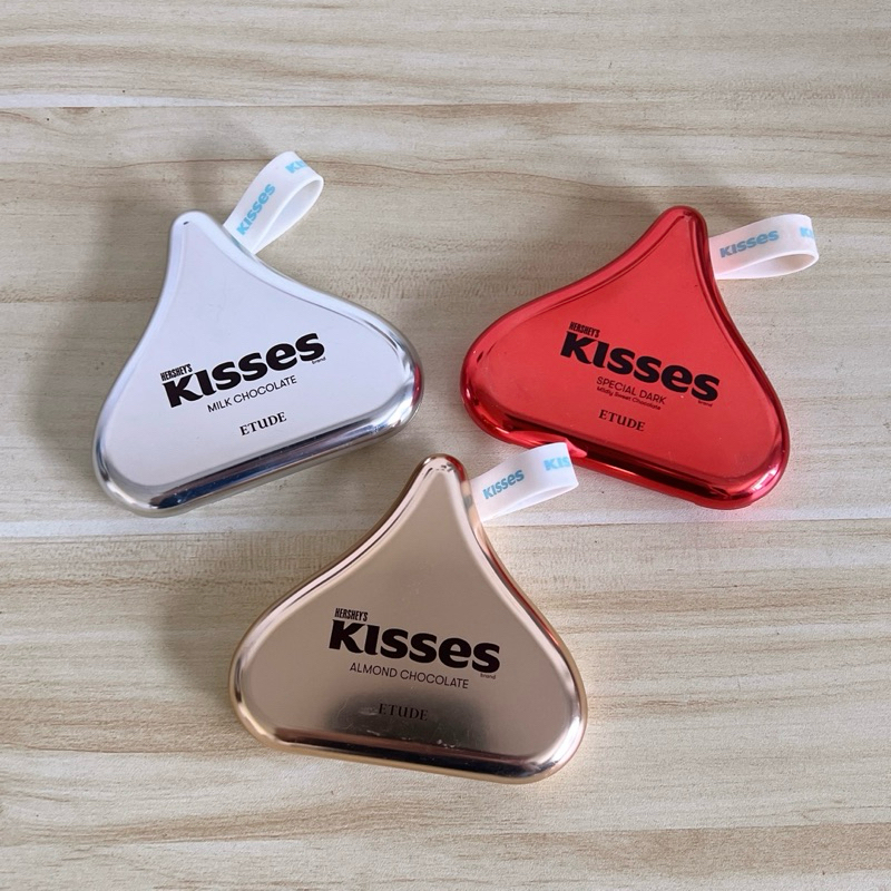 Etude play color eyes kiss ตี90-98% ใช้น้อย ตลับไม่สวย (ราคาเต็ม760)