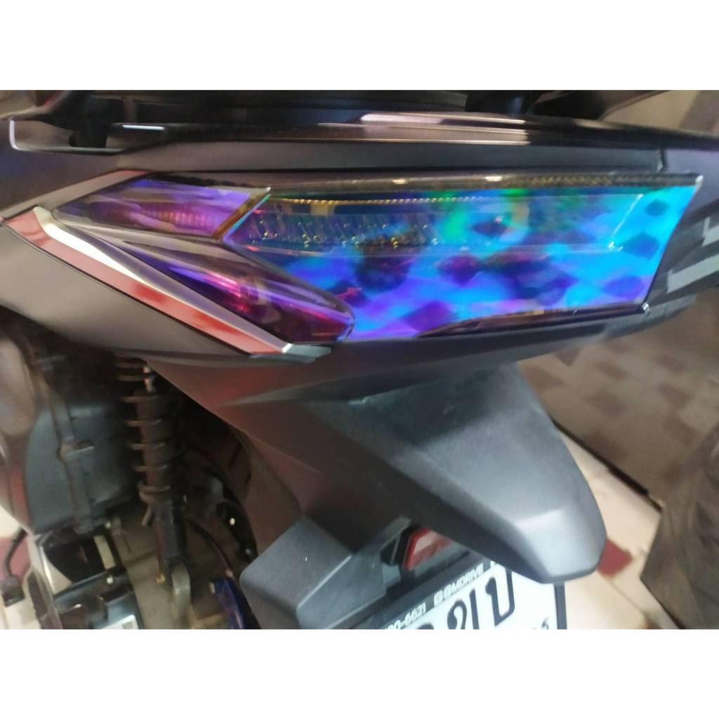 ฟิล์มแต่งไฟท้ายเต็มดวง แยกชิ้น GPX Drone155 2021 งานออกแบบเข้ารูป เพิ่มความสวยโดดเด่นให้รถคุณ