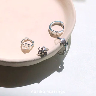 earika.earrings - spring blossom hoop collection ต่างหูห่วงดอกไม้ก้านเงินแท้ชุบทองคำขาว ผิวแพ้ง่ายใส่ได้