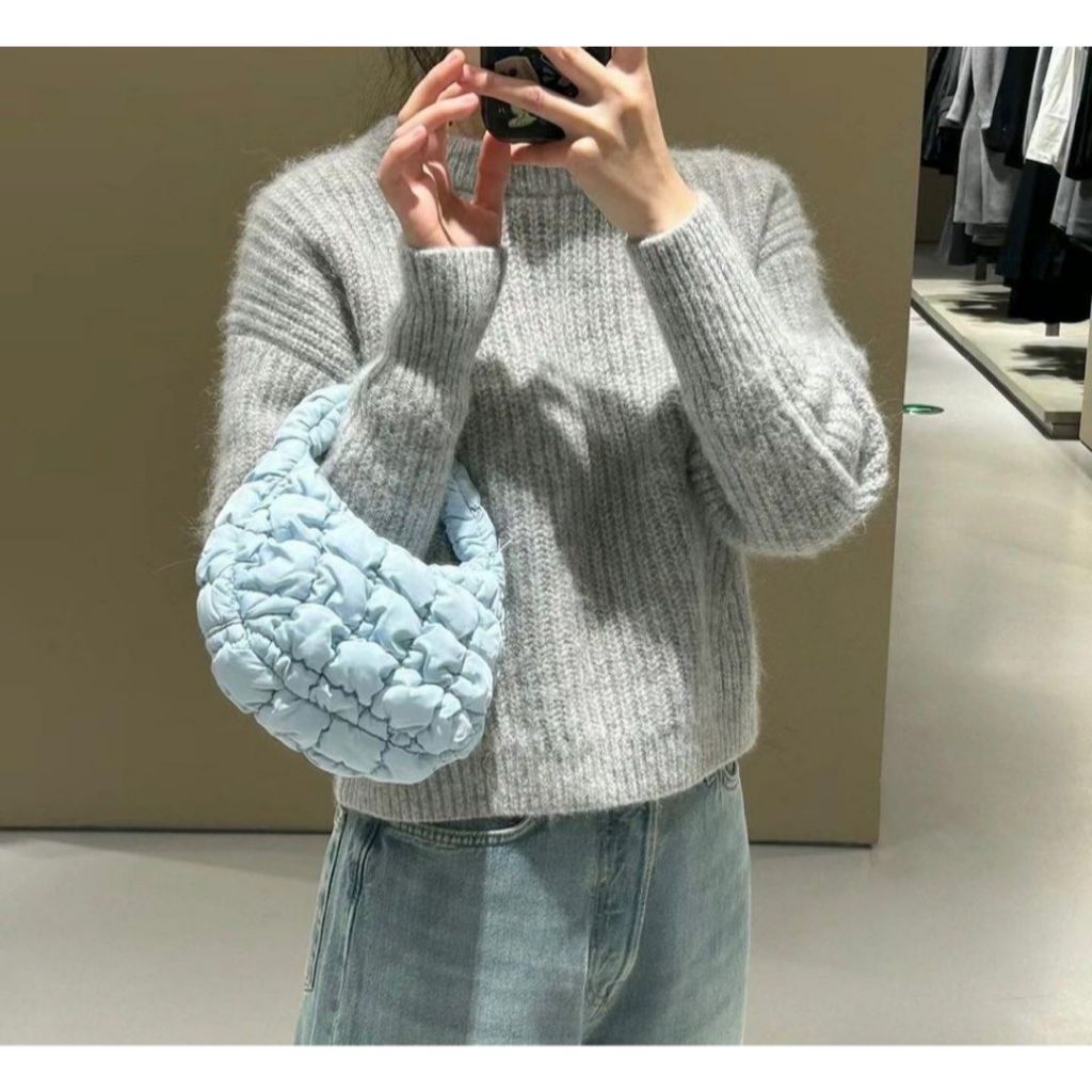พร้อมส่ง * กระเป๋า Cos Quilted Micro Bag ของแท้ 100%