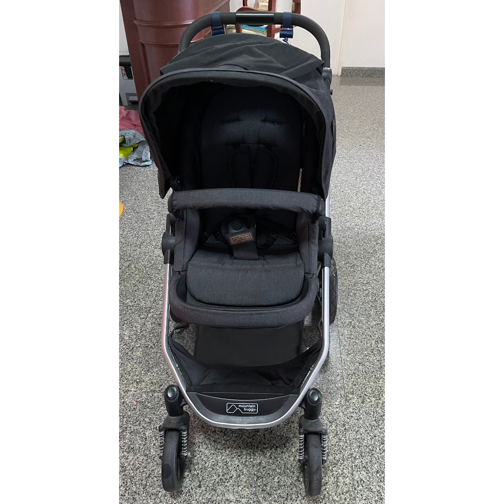 รถเข็นเด็กมือสอง ยี่ห้อ Mountain Buggy Cosmopolitan Stroller สภาพดีมาก ทนทานแข็งแรง