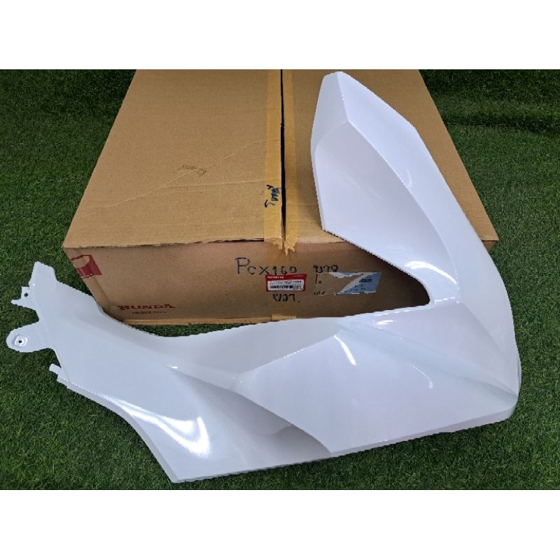 หน้ากากหน้า/แก้มไฟหน้าPcx160สีขาวมุข ข้างขวา เเท้เบิกศูนย์Honda 64501-K1Z-J10ZM