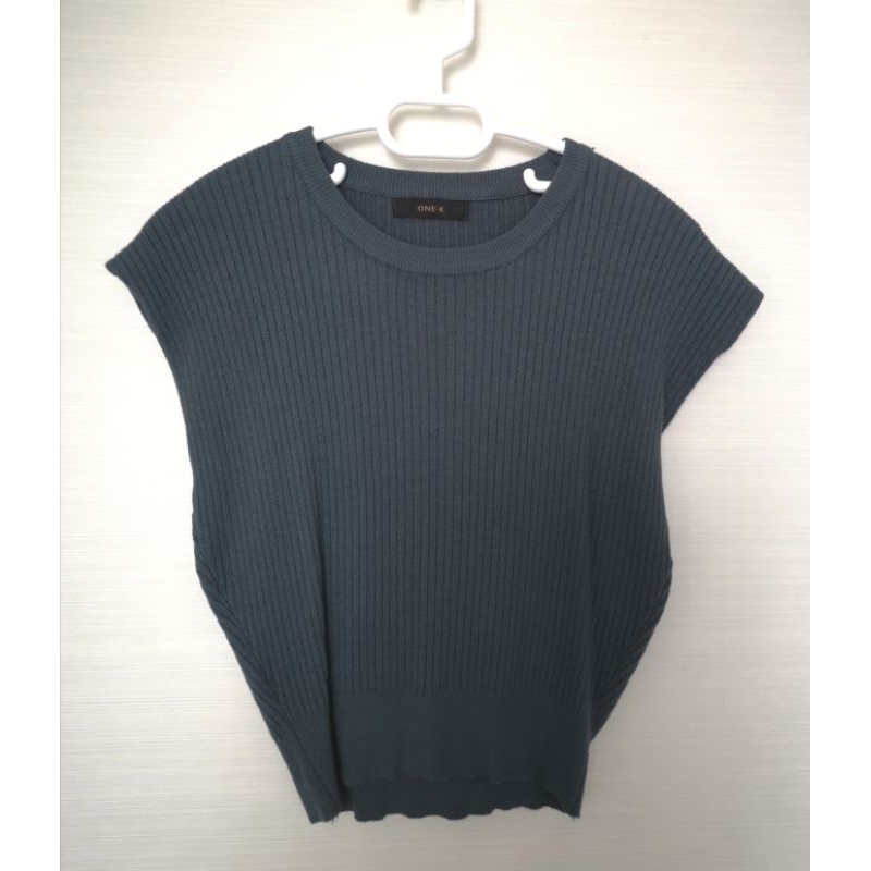 เสื้อ​คอกลมแขนล้ำ ผ้าไหมพรม แบรนด์​ ONE-K🌟พร้อม​ส่ง