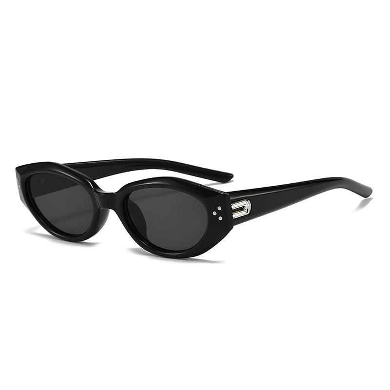 【ซื้อ 1 แถม 1】แว่นกันแดด 2024 ใหม่ยุโรปและอเมริกา Retro Cat Eye พรีเมี่ยมรู้สึกสแควร์ใบหน้ากลมแสดงแว่นตากันแดดผอม