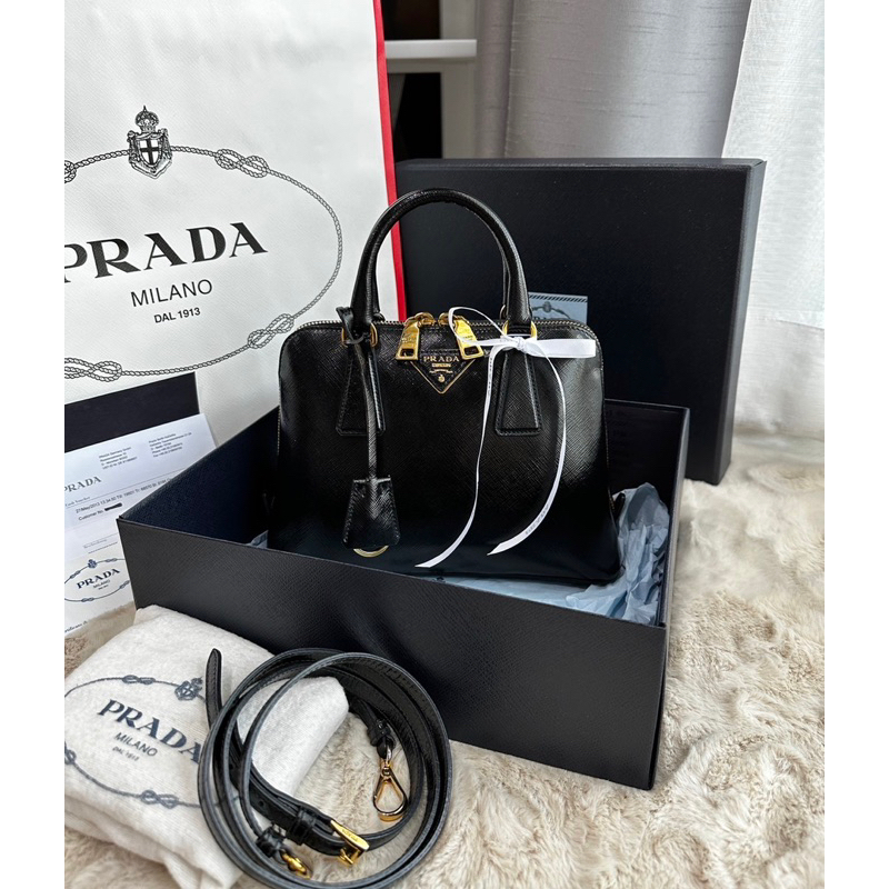 Used like new ~ Prada alma 25