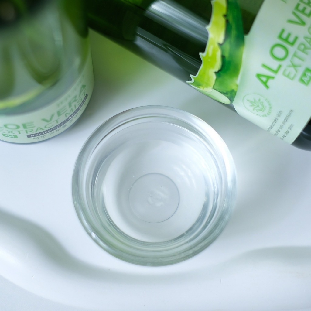 JEJUDO Aloe Vera Extract Mist 250ml เจจูโด อโล เวร่า เอ็คแทรค มิสท์ สเปรย์ฉีดหน้า เติมความชุ่มชื้น ลดรอยแดง