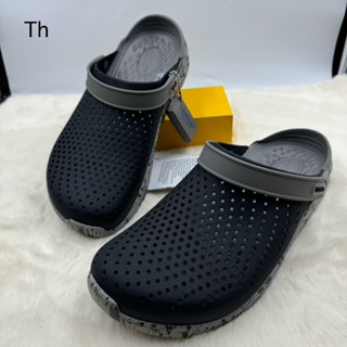 รองเท้าแบบสวมของผู้หญิง กับผู้ชายมีไซด์ 36-44 มาใหม่