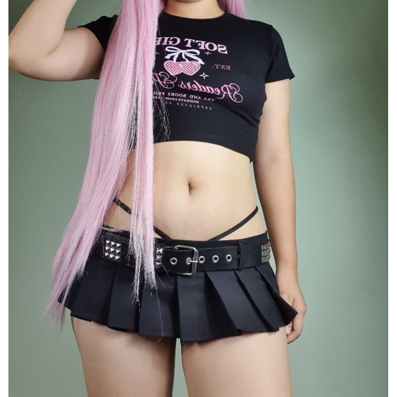 กระโปรง y2k สีดำ สั้นเท่าติ่งหู