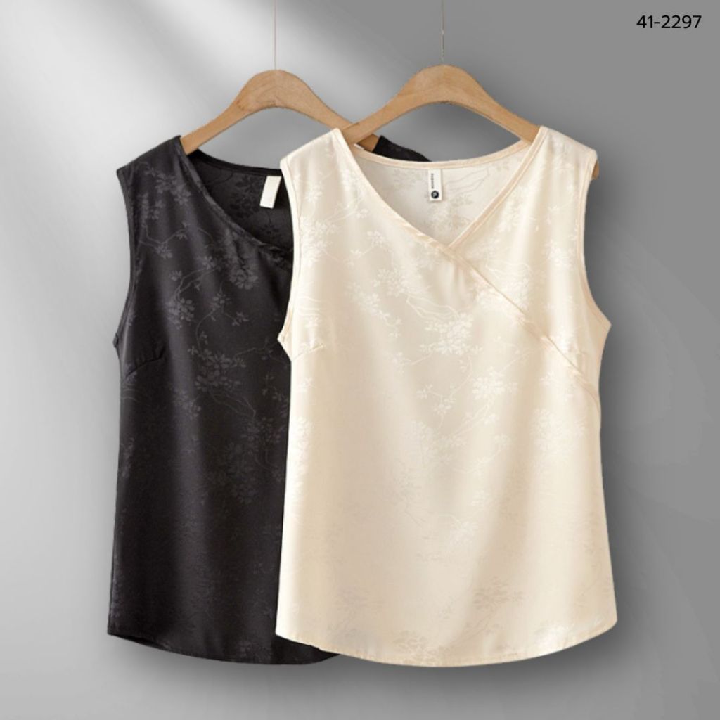 41-2297 เสื้อทำงานแขนกุด แบรนด์ Lady and the trim อก 40-52 นิ้ว