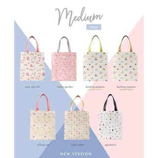 กระเป๋าหิ้ว/สะพายบ่า KEPT [ขนาด M] มีช่องใส่ของและกระดุม (สายหนังPU) ทรงแนวตั้ง ใส่แฟ้ม A4ได้