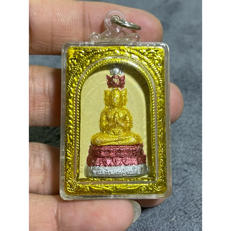 k1177 พระเนื้อผงไม่ทราบที่เลี่ยมกรอบกรอบพร้อมขึ้นคอพระบ้านบ้านราคาแบ่งปัน