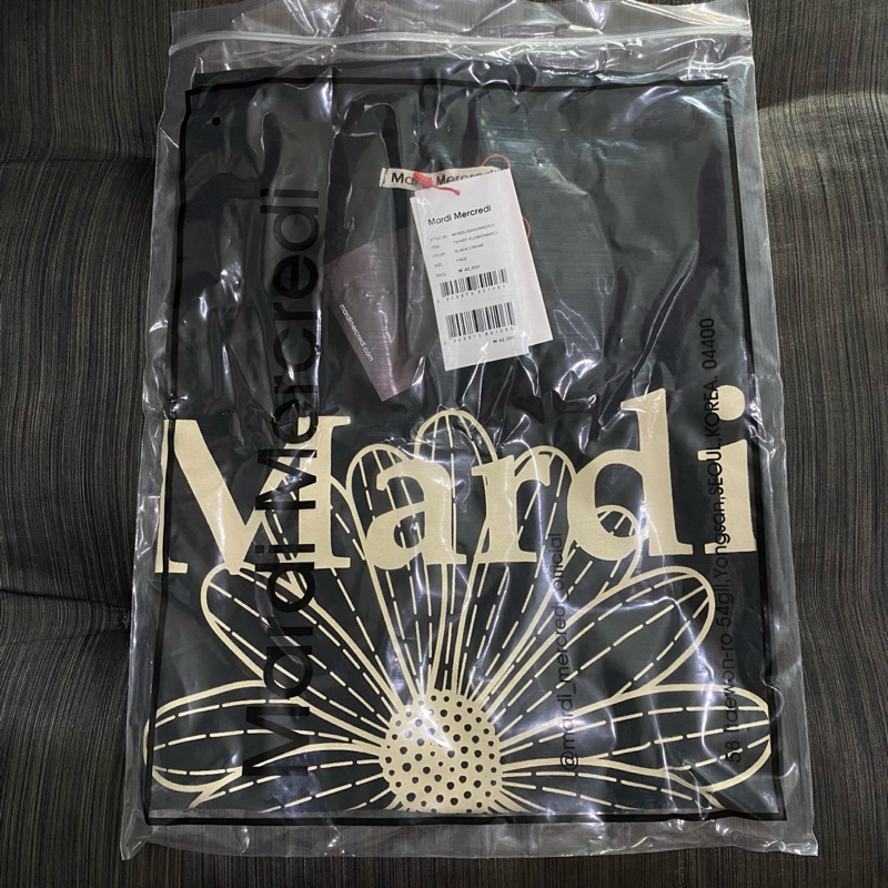 เสื้อยืด MARDI MERCREDI ของแท้ พร้อมส่ง