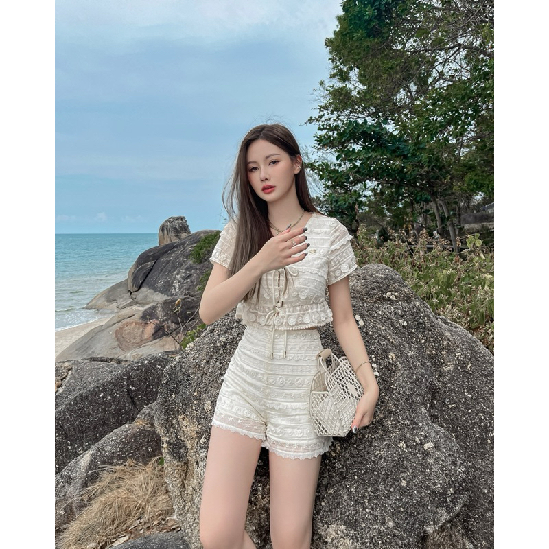 LADY LACE CROP AND SHORT PANTS
