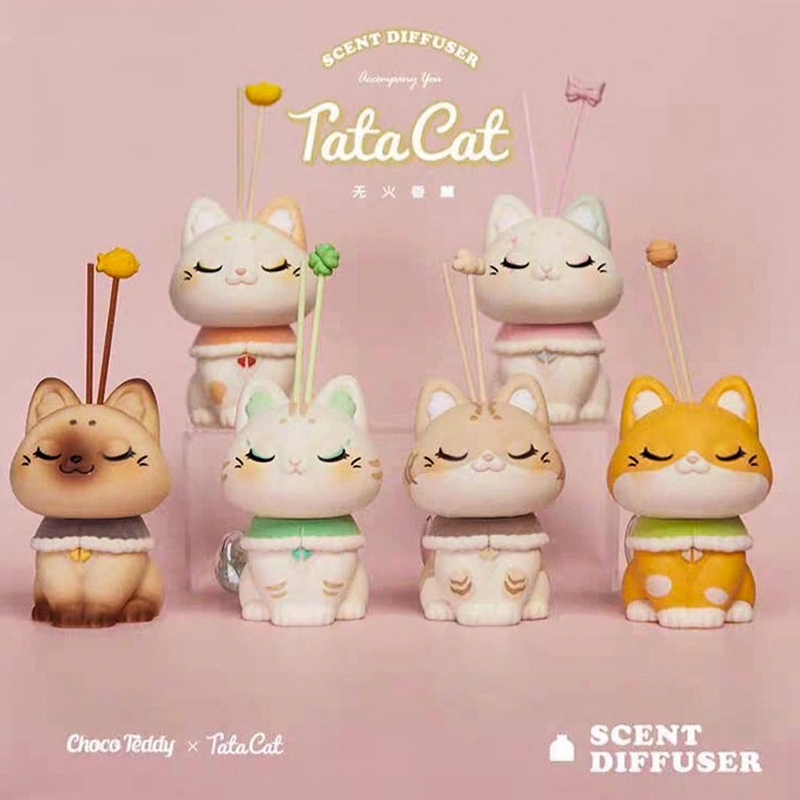 จัดส่งที่รวดเร็ว Choco Teddy x Tata Cat กล่องสุ่มแมวกลิ่นหอม ตกแต่งห้อง ตุ๊กตาของขวัญ