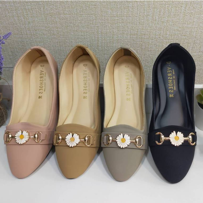 SS888 : รองเท้าคัชชูทรงหัวแหลมดอกเดซี่ยอดฮิต 🌼