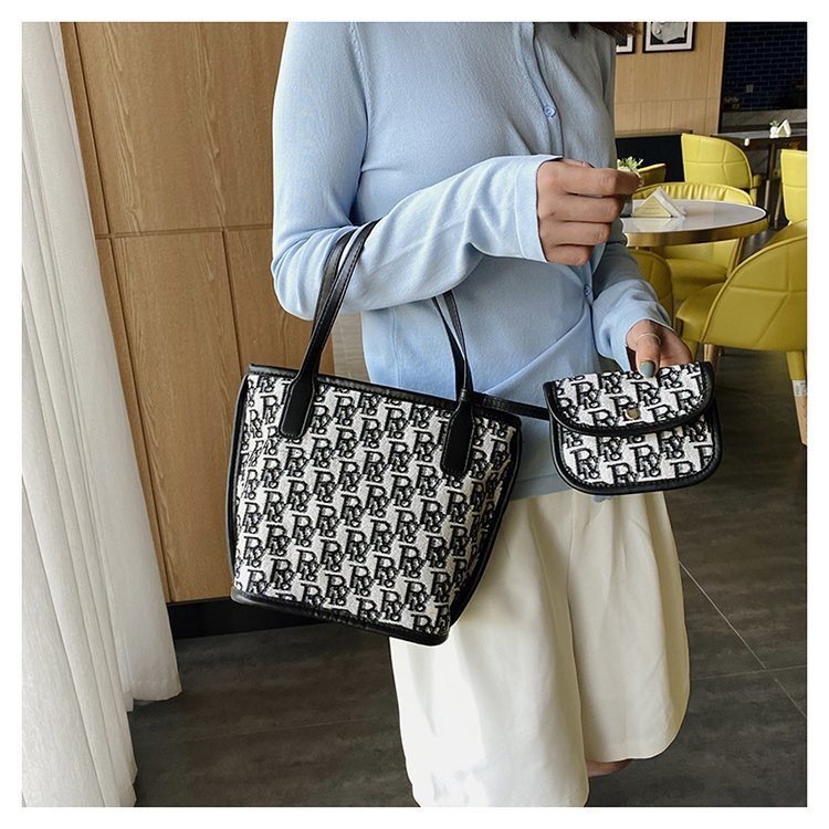 กระเป๋าถือสำหรับผู้หญิงมีกระเป๋าตังค์เล็กแถมด้วย