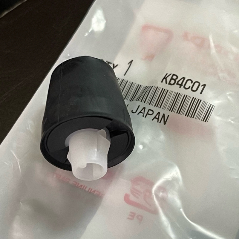 แท้ศูนย์ % ยางรองตั้งฝากระโปรงหน้า ราคาต่อชิ้น Hrv 15-20, Crv G4 (ARU-74827-SLE-003)