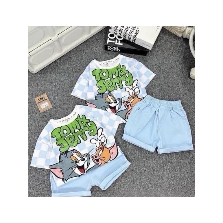 พร้อมส่ง ด47 ชุดทอมมี่ ใส่ได้ทั้งผู้ชายและผู้หญิงค่า