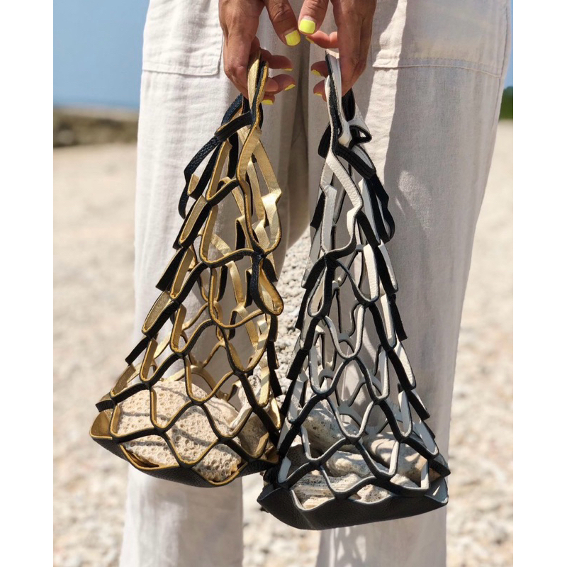 isawan beach bag black & gold