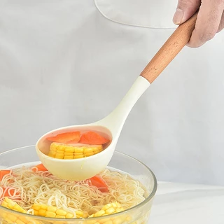 ShopAt.Two[KC-3109] เครื่องครัวซิลิโคน ด้ามไม้ ทนความร้อน ตะหลิว กระบวย ทัพพี สำหรับทำอาหาร
