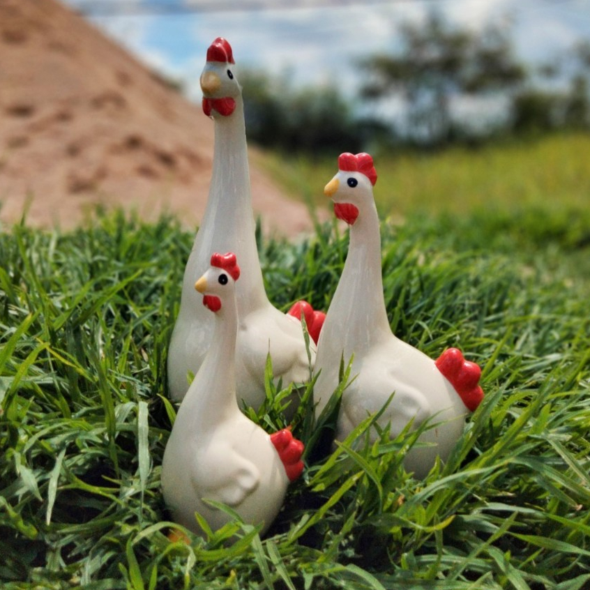 ตุ๊กตาแต่งสวนตัวใหญ่ ตุ๊กตาแต่งสวน  ตุ๊กตาจัดสวน ไก่เซรามิค
เซ็ท3ตัว Size 19cm /26cm /38cm ไก่คอยาว