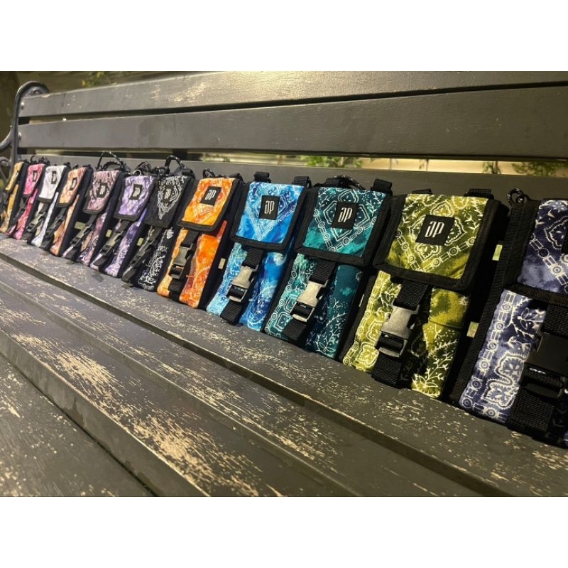 Sling phone bag, Paisley กระเป๋าใส่โทรศัพท์แฮนด์เมด ลายลูกน้ำ