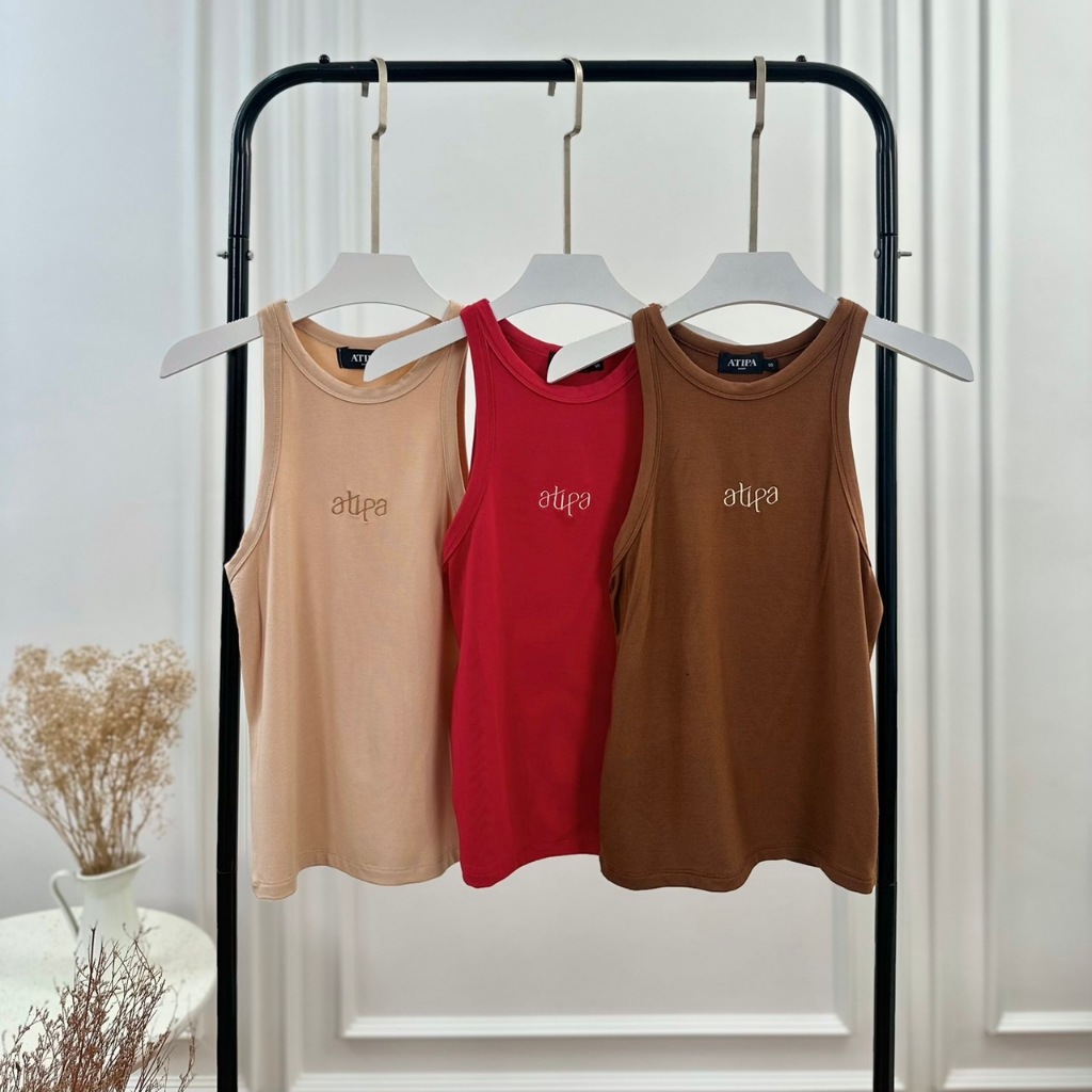 Atipashop - GLAM AMY TOP เสื้อกล้าม แขนกุด ปักโลโก้ ผ้าพรีเมี่ยม