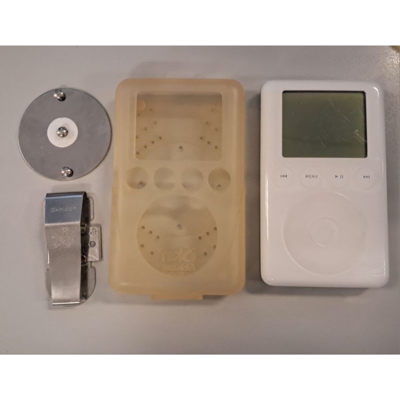 เคส ซิลิโคน สำหรับ ipod gen 3 ยี่ห้อ Iskin สภาพสวย