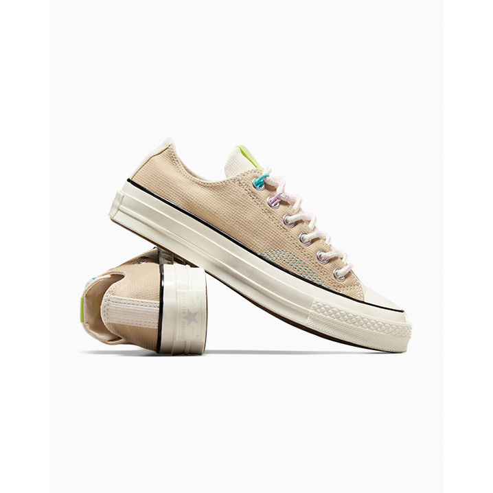 CONVERSE รองเท้าผ้าใบ รุ่น CHUCK 70 HIDE AND SEEK OX CREAM A07598CF_U4CMXX