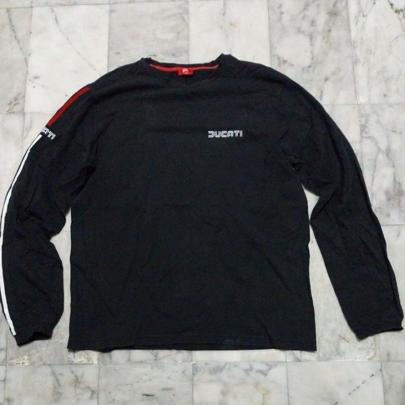 เสื้อยืดแขนยาว แนวรถมอเตอร์ไซค์ DUCATI แท้ มือสอง สภาพดี ของพร้อมส่งครับ