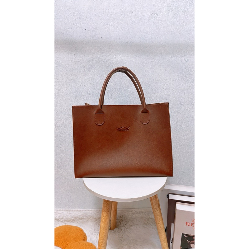 กระเป๋าถือ ใส่ NB / LABTOP สีน้ำตาล